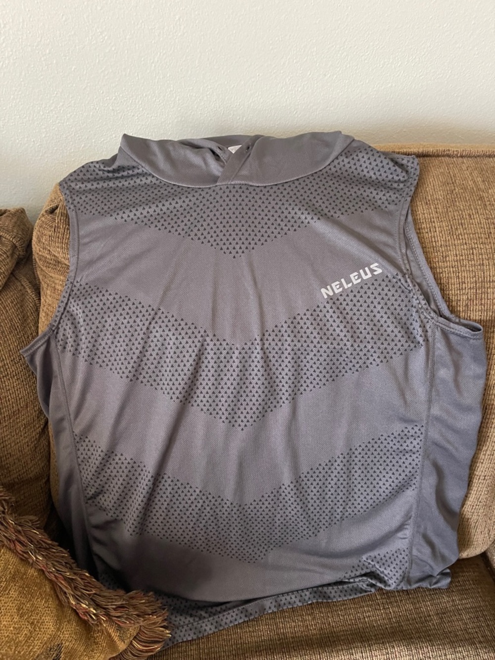 Neleus Men's Sleeveless Performance Jersey - Gray